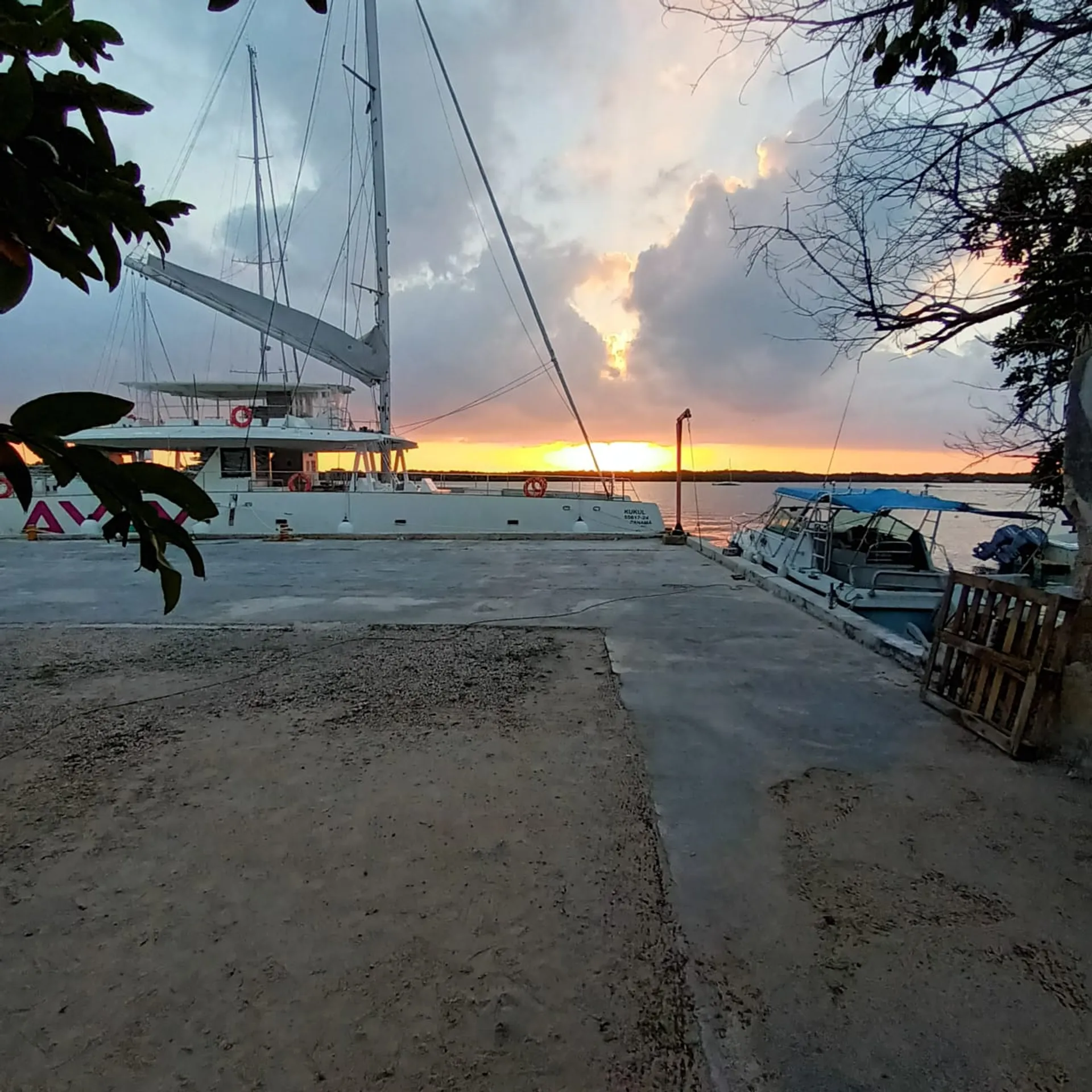 foto exterior atardecer foto bonita